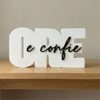 Letreiro "Ore e Confie" — Decoração Religiosa 15×9 cm